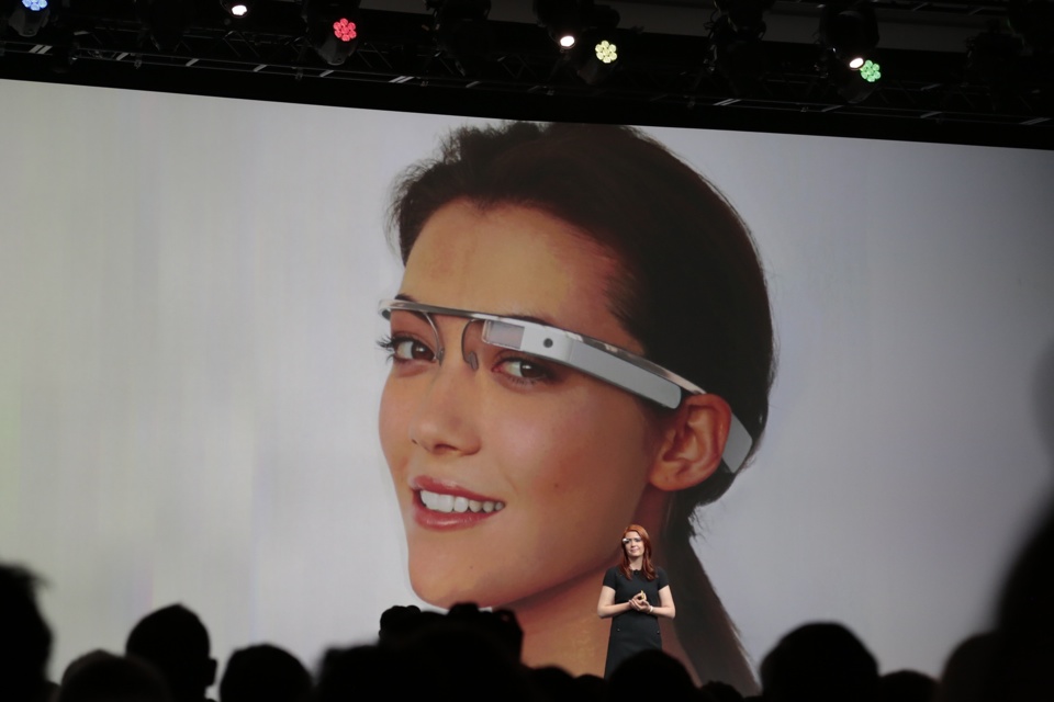 （视频）Google Glass正式发布，明年年初出货，售价1500美元